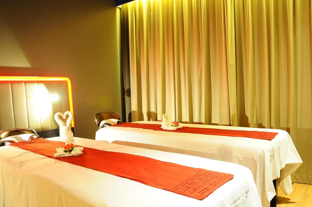 Park Inn By Radisson Gurgaon Bilaspur Manesar Dış mekan fotoğraf