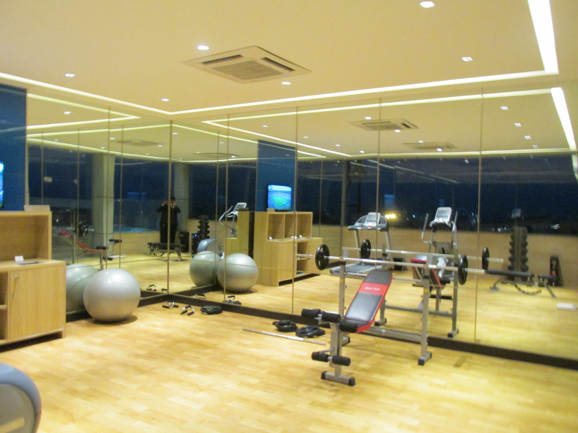 Park Inn By Radisson Gurgaon Bilaspur Manesar Dış mekan fotoğraf